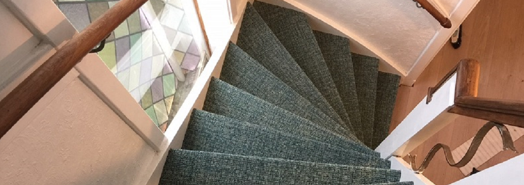 Kosten trappen bekleden met tapijt
